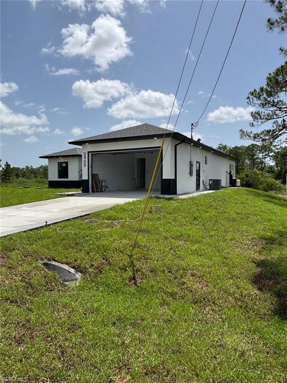 2909 Dora Ave N Property Photo 3