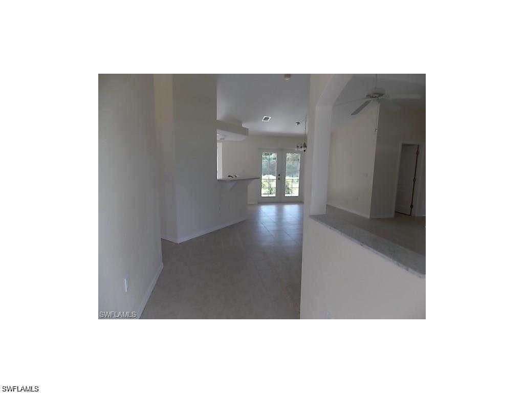 2802 Se 8th Pl Property Photo 4