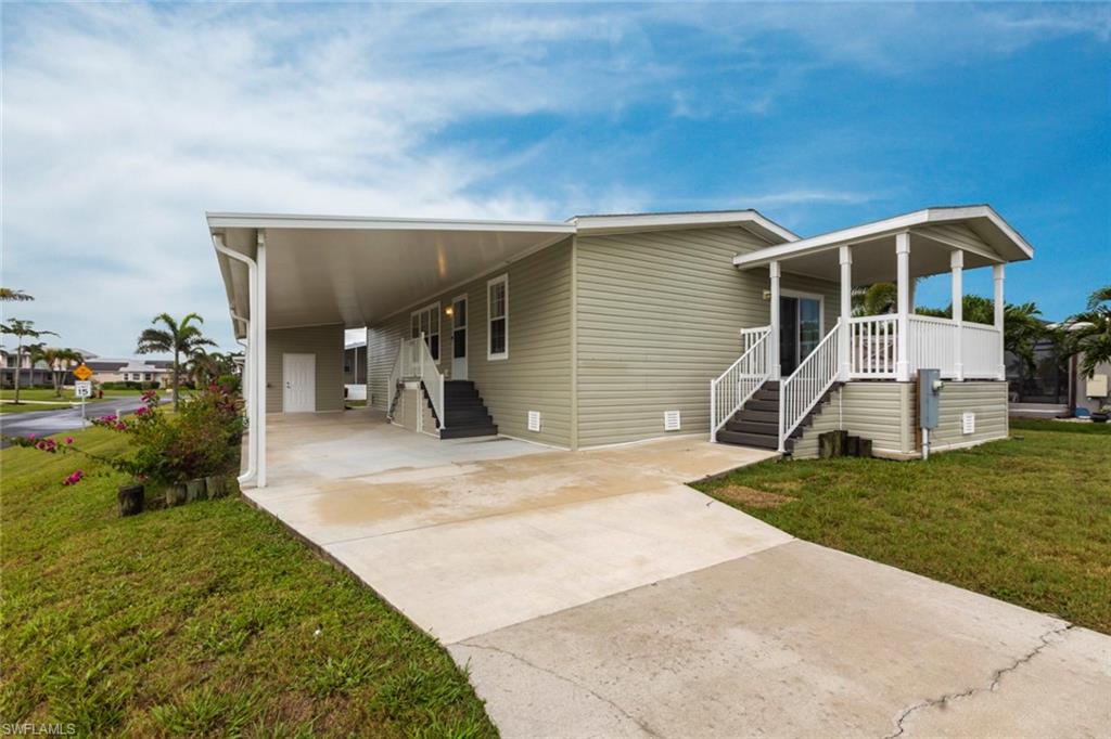 4350 Deltona Dr Property Photo 2