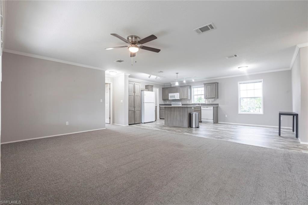 4350 Deltona Dr Property Photo 6