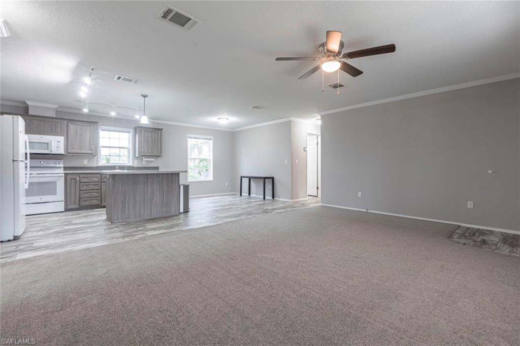 4350 Deltona Dr Property Photo 9