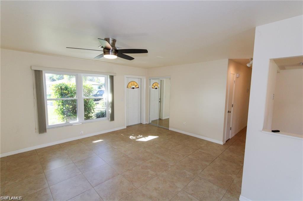 1329 Torreya Cir Property Photo 2