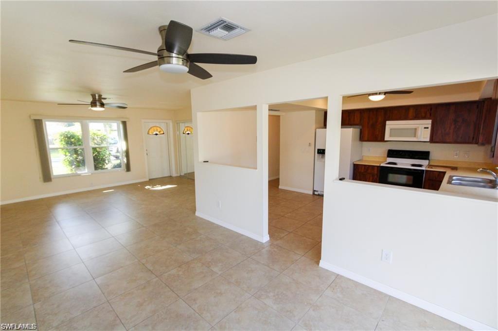 1329 Torreya Cir Property Photo 5