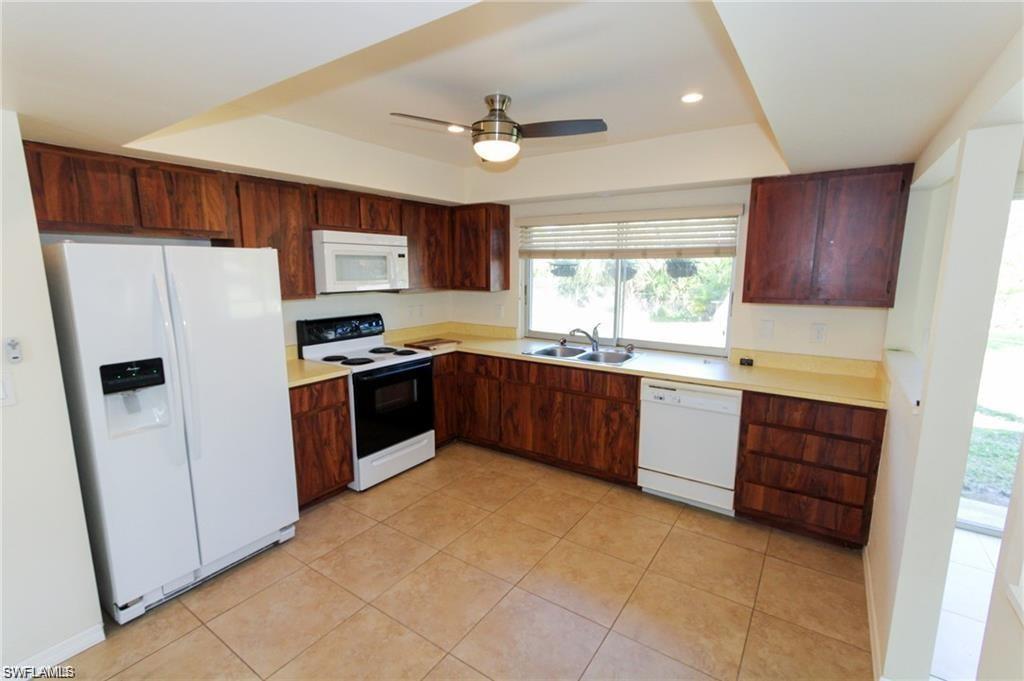 1329 Torreya Cir Property Photo 8