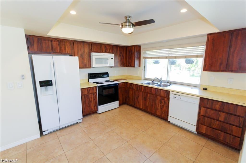 1329 Torreya Cir Property Photo 9