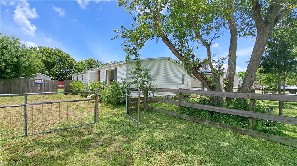 832 Redish Cir Property Photo 1