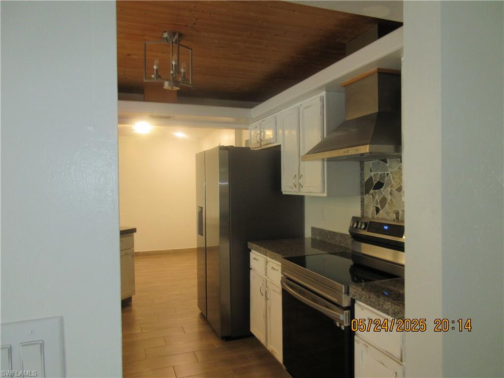1706 Ne 6th Ter Property Photo 5