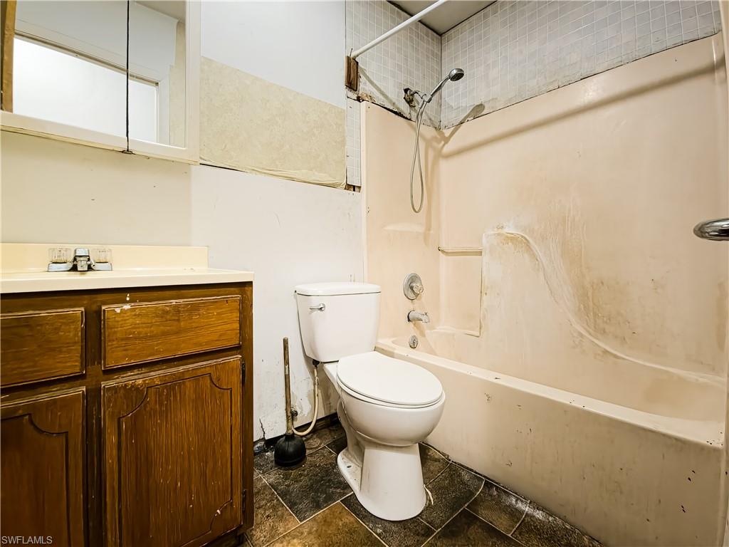 1103 Se 1 St Property Photo 8