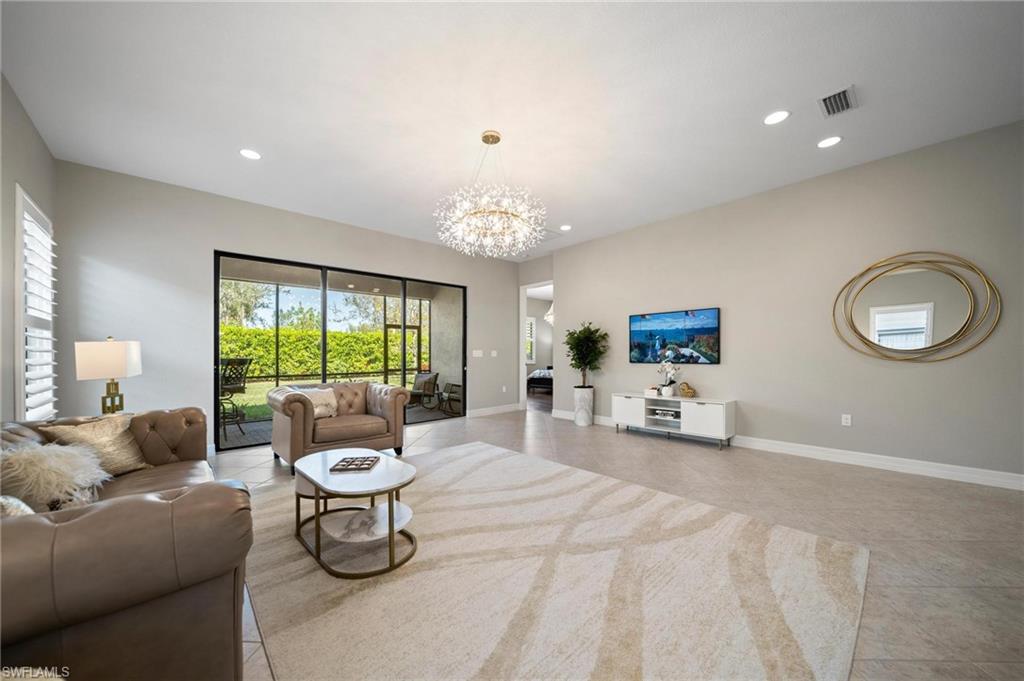 2866 Cinnamon Bay Cir Property Photo 7