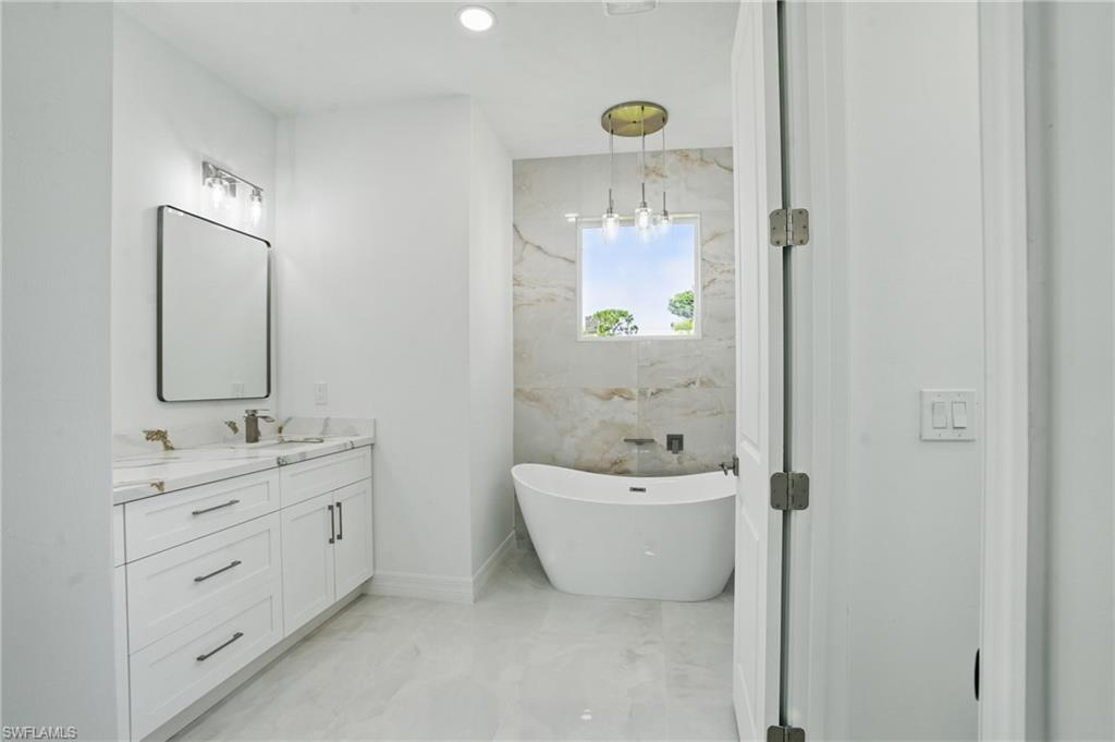 2301 Ne 34th Ln Property Photo 21
