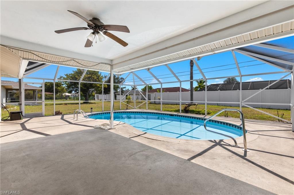 1944 Country Club Blvd Property Photo 1