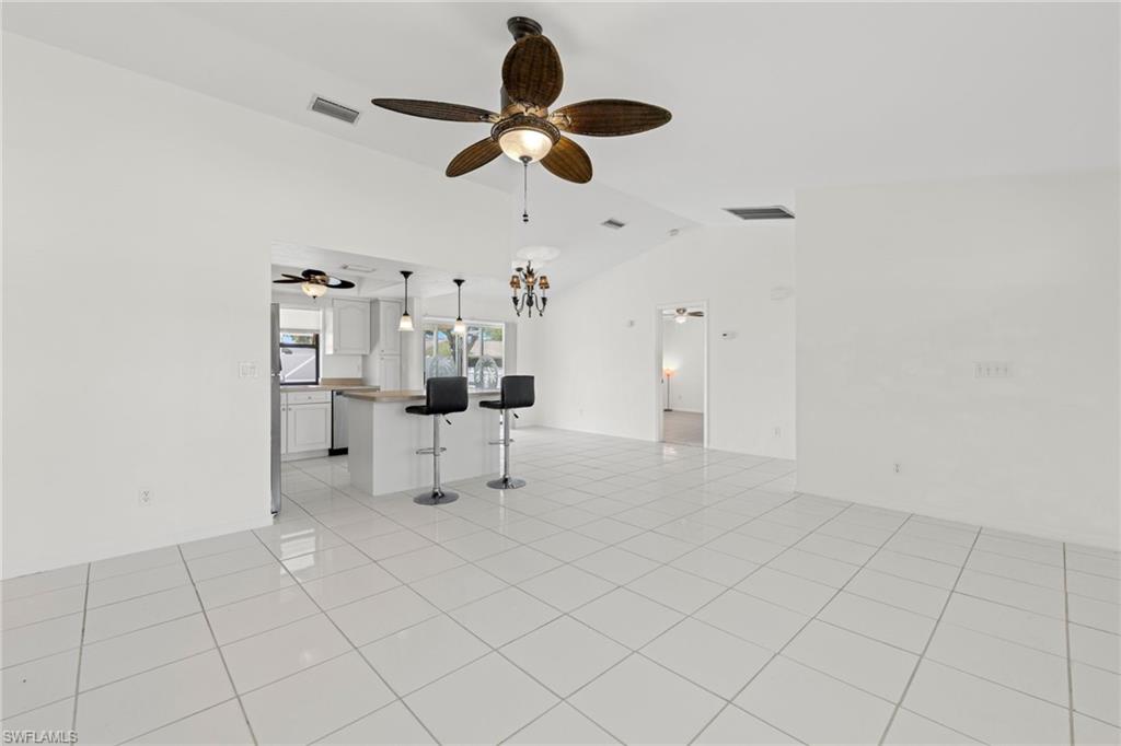 1944 Country Club Blvd Property Photo 5