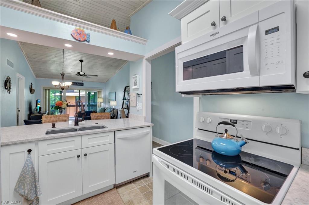 61 Greenbrier St # 207 Property Photo 6