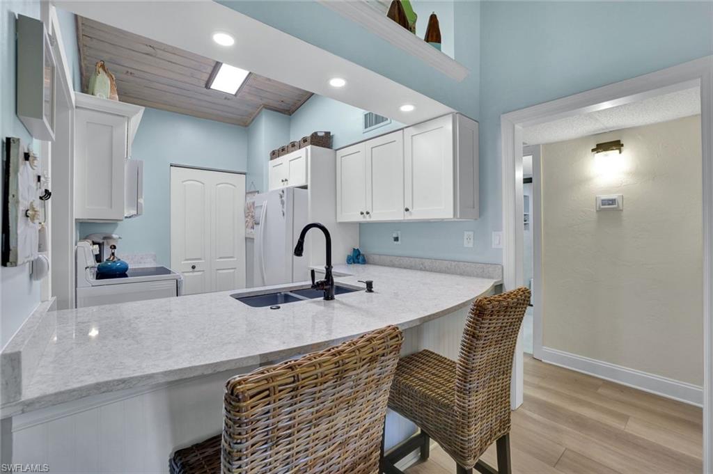 61 Greenbrier St # 207 Property Photo 7