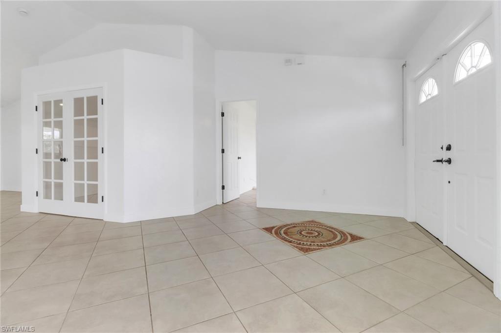 626 Sw 30th Ter Property Photo 3
