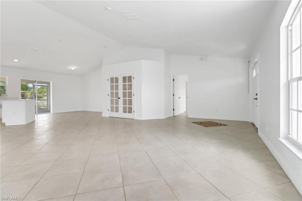 626 Sw 30th Ter Property Photo 5
