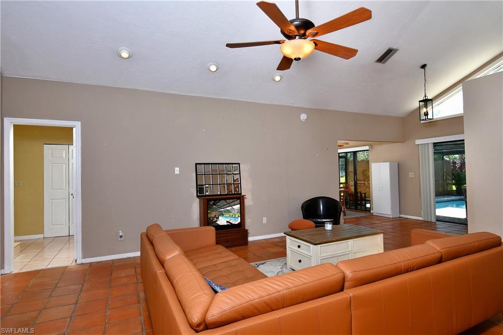 7700 Deni Dr Property Photo 9