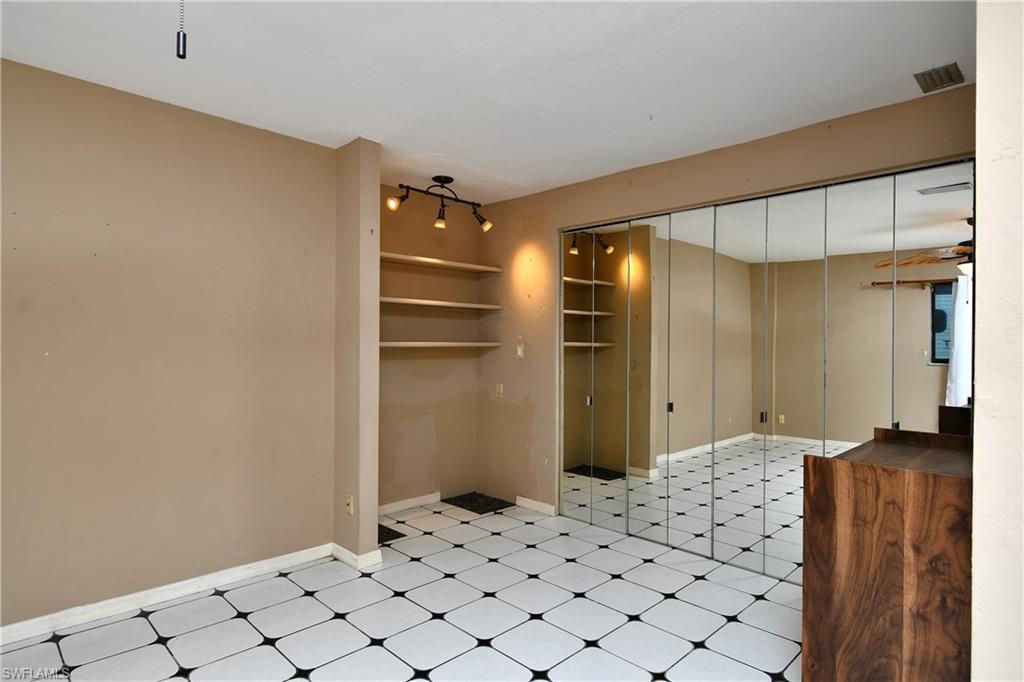 7700 Deni Dr Property Photo 23