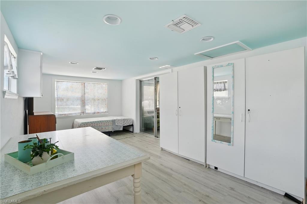 4011 Coconut Cir S Property Photo 17
