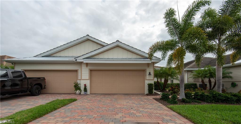 14727 Edgewater Cir Property Photo 1