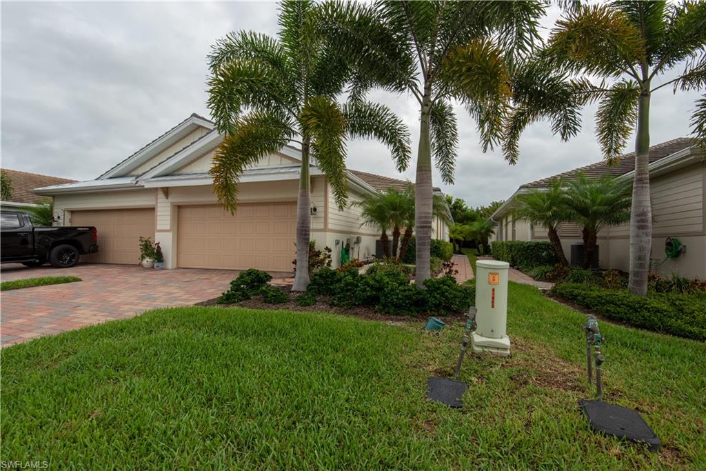 14727 Edgewater Cir Property Photo 2