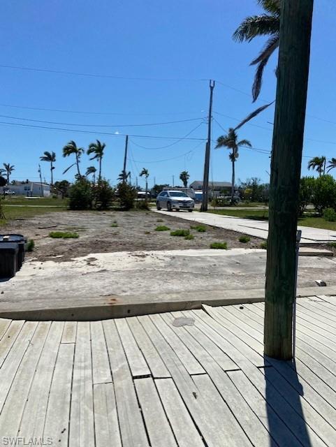 3924 Areca Dr Property Photo 9