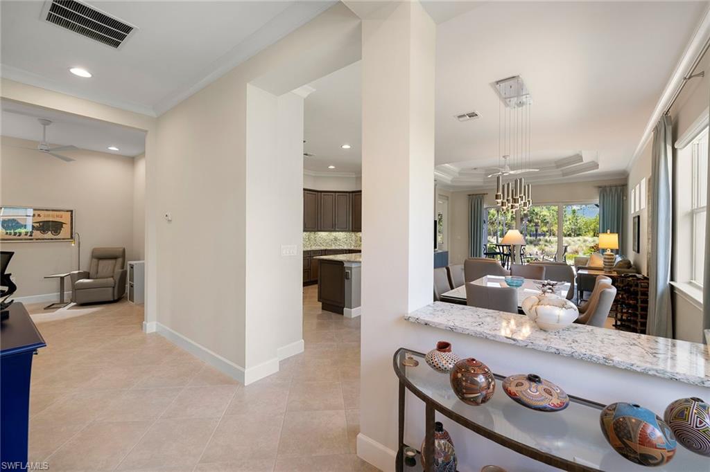 6912 Cay Ct Property Photo 5