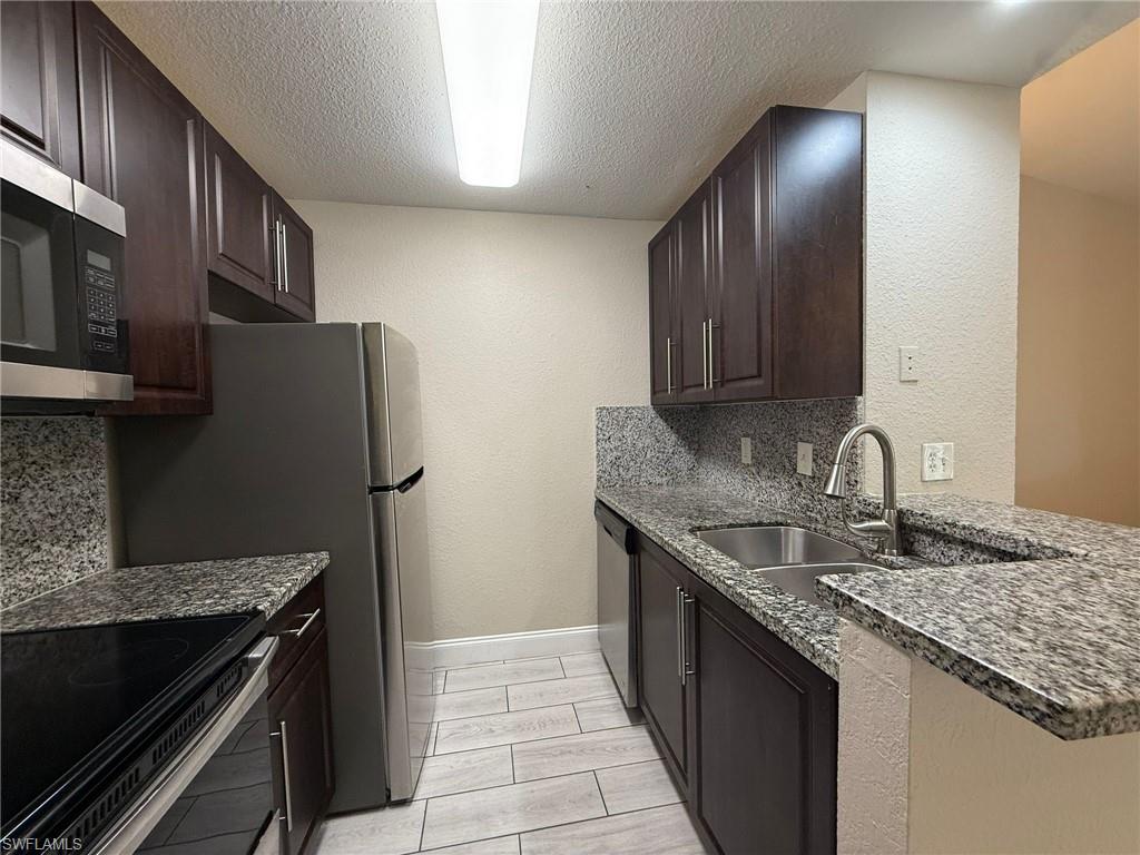 194 Santa Clara Dr # 11 Property Photo 3
