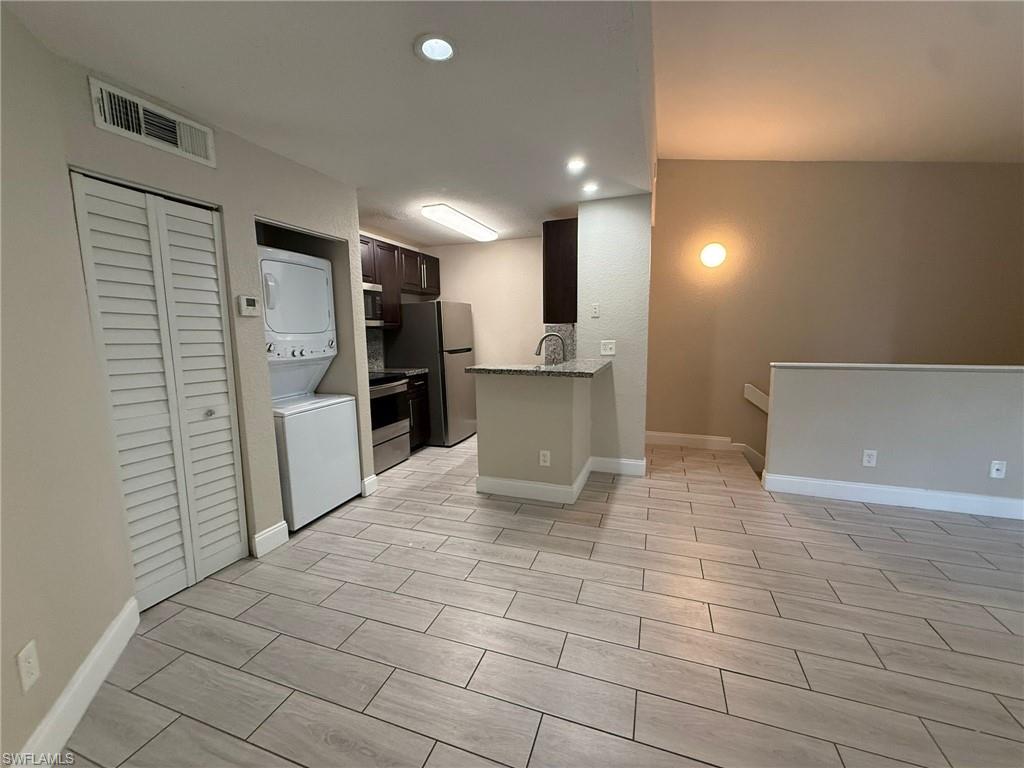 194 Santa Clara Dr # 11 Property Photo 4
