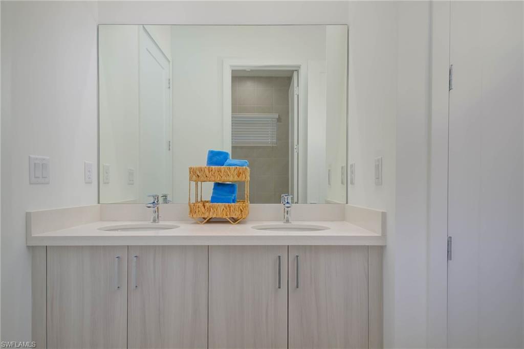 5026 Ofanto Ln Property Photo 13