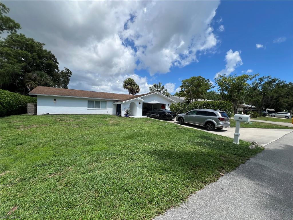 858 Rose WAY
