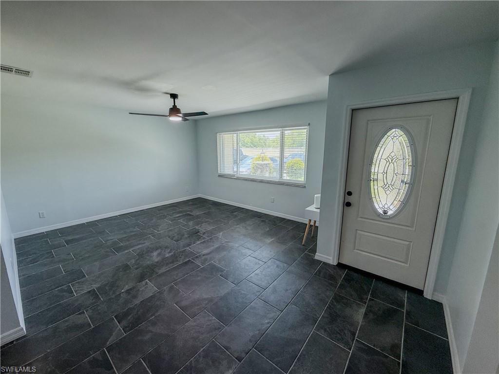 453 Stipe St Property Photo 3