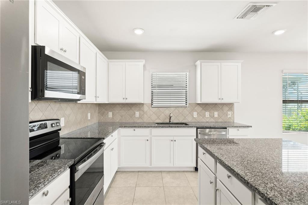 10891 Firebush Cir Property Photo 10