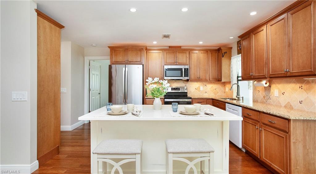 27978 Carl Cir Property Photo 5