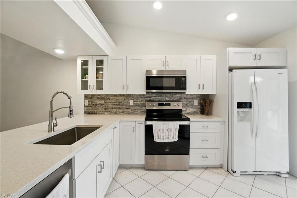 4220 Looking Glass LN # 4302 Property Photo 1