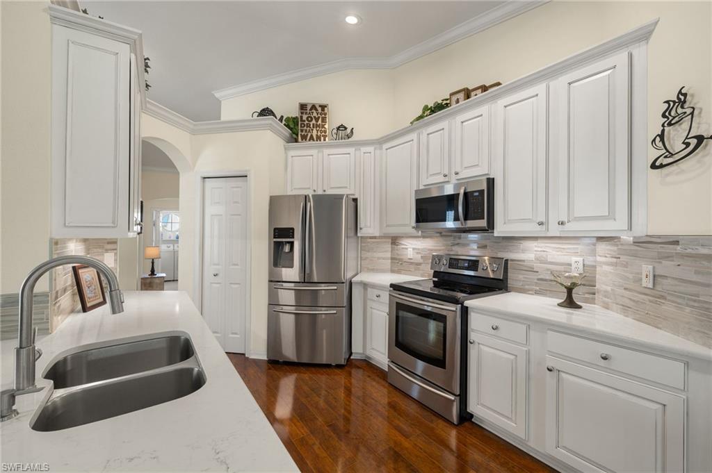 6862 Sterling Greens Dr # 202 Property Photo 7