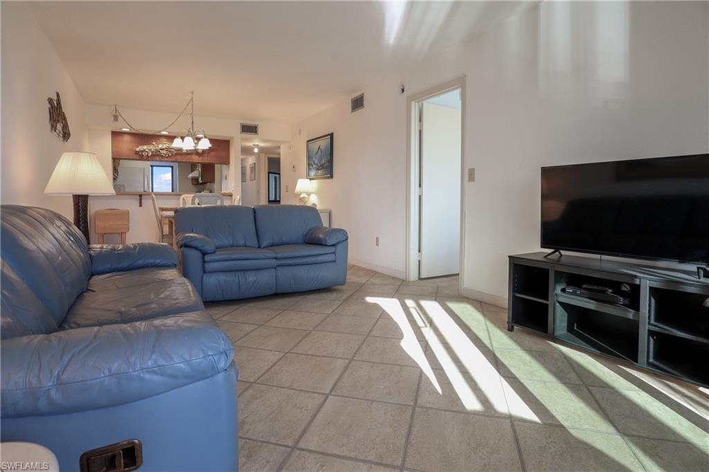 4265 Bay Beach Ln 524 Property Photo 6