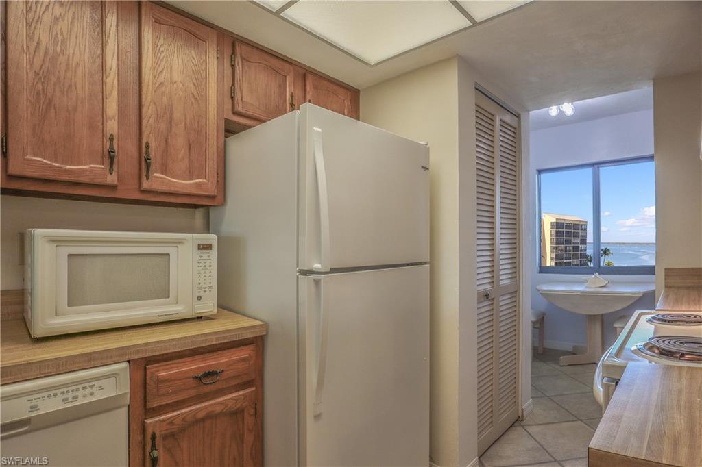 4265 Bay Beach Ln 524 Property Photo 11