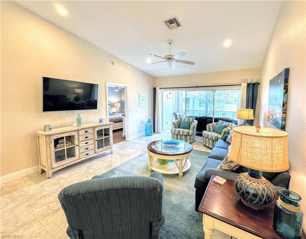 7066 Barrington Cir 201 Property Photo 6