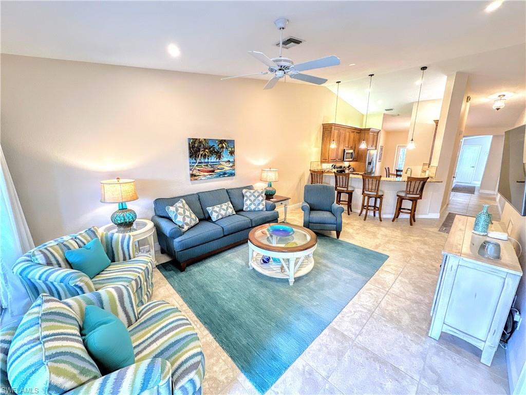 7066 Barrington Cir 201 Property Photo 7