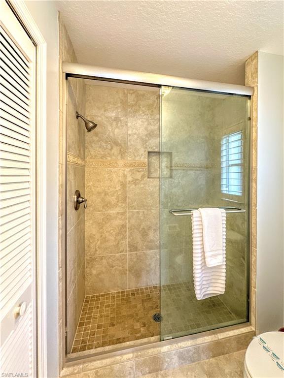 7066 Barrington Cir 201 Property Photo 14