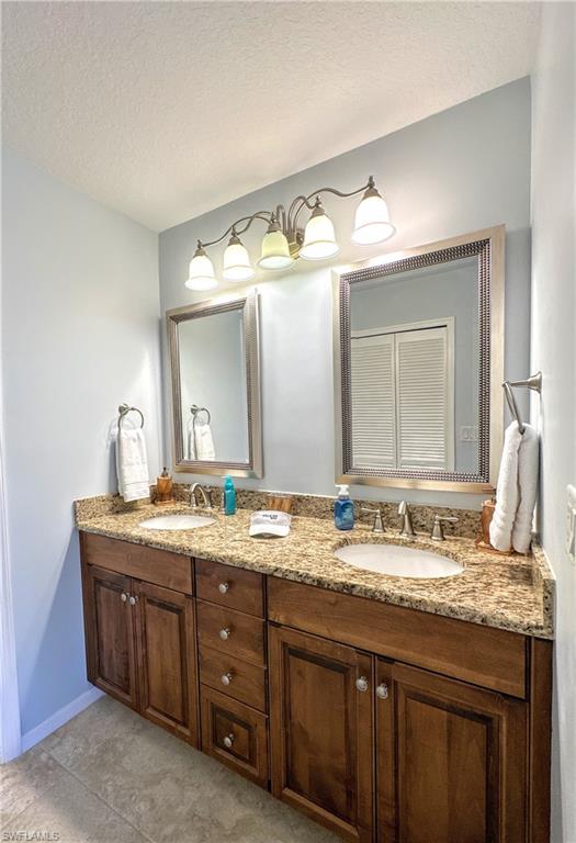 7066 Barrington Cir 201 Property Photo 15