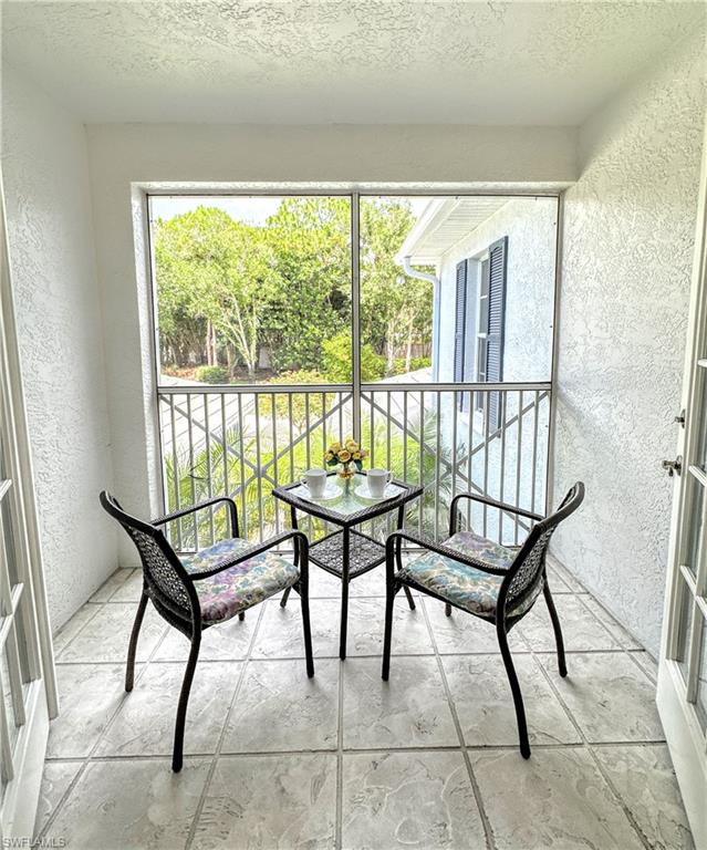 7066 Barrington Cir 201 Property Photo 18
