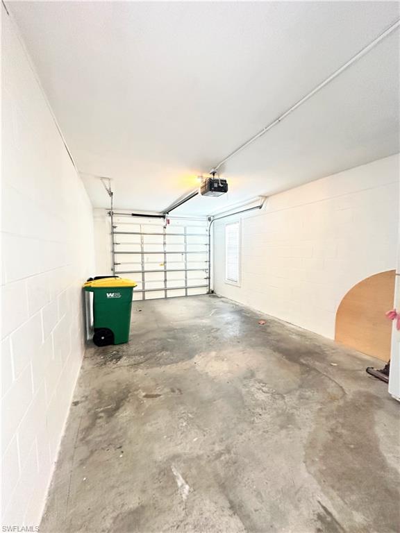 7066 Barrington Cir 201 Property Photo 19