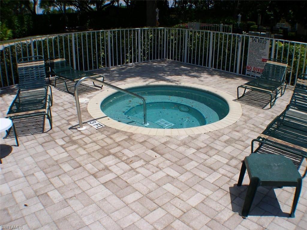 7066 Barrington Cir 201 Property Photo 21