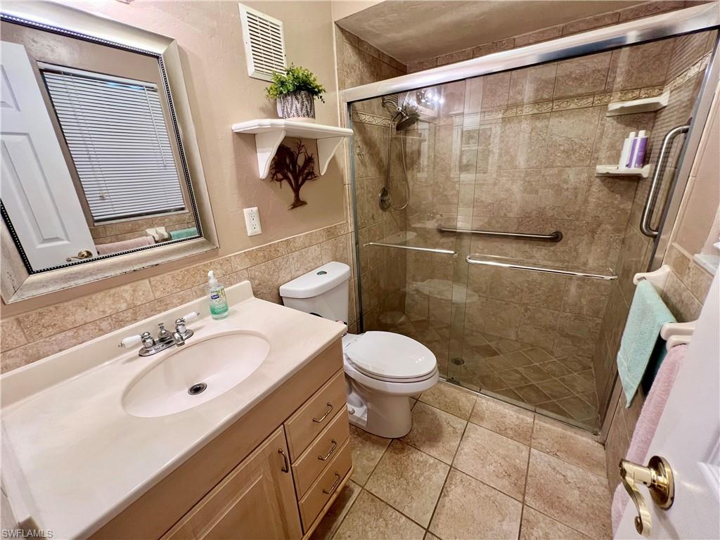 405 Parkside St Property Photo 10