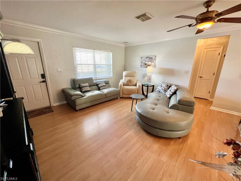 405 Parkside St Property Photo 27