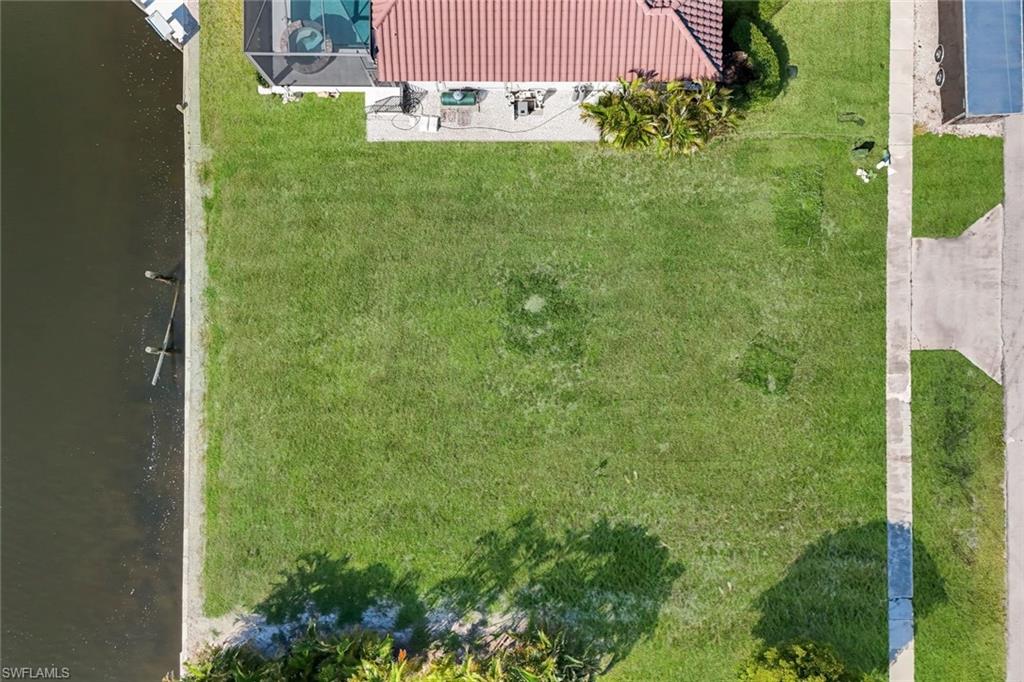 1889 Woodbine Ct Property Photo 13