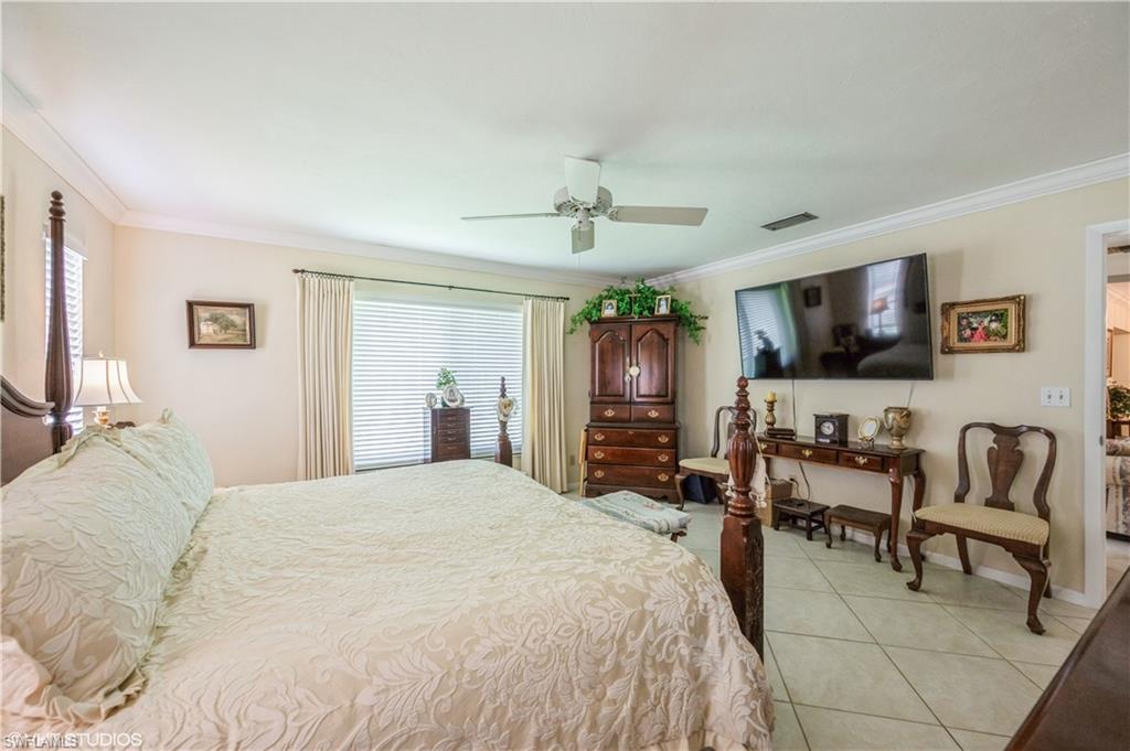1021 Charlemagne Blvd Property Photo 6