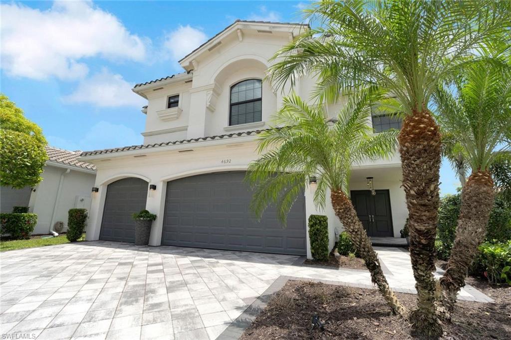 4692 Kensington CIR Property Photo 1